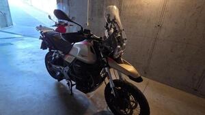 Moto Guzzi V85 TT Travel (2020) 