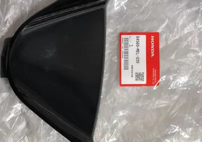 PUNTALE CARENA PER HONDA CBR 1000 RR. CODICE 64560 - Annuncio 9842934