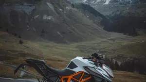 KTM 1290 Super Duke R (2019)  (3)