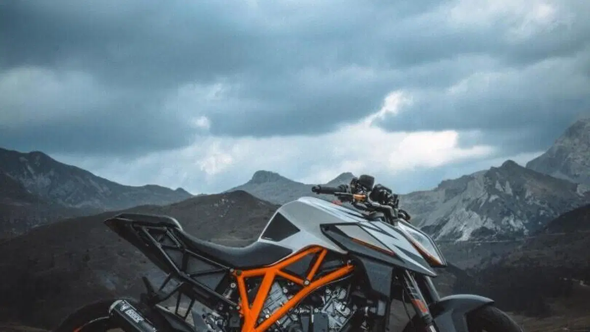 KTM 1290 Super Duke R (2019)  (4)