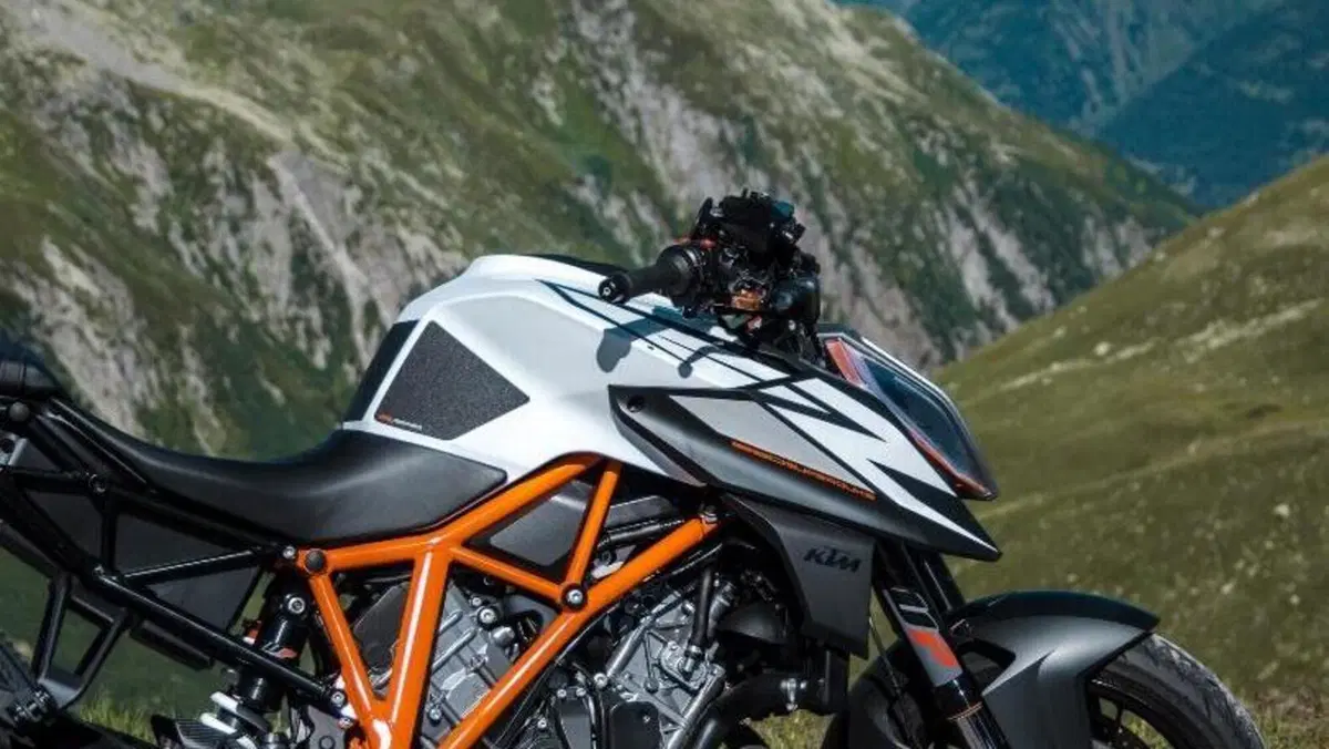 KTM 1290 Super Duke R (2019)  (5)