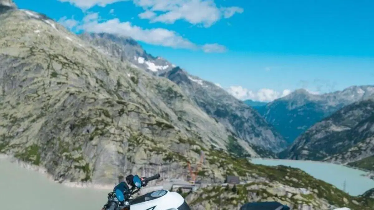KTM 1290 Super Duke R (2019)  (7)