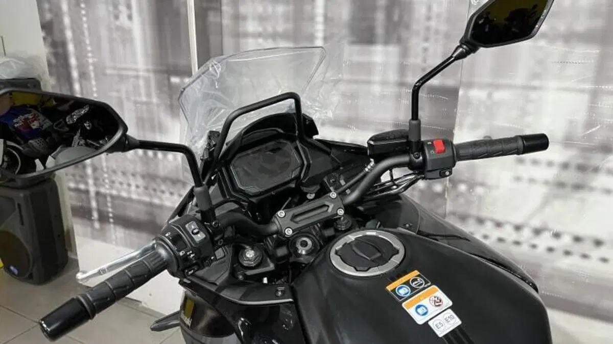 Kawasaki Versys 650 (2025 - 26)  (5)