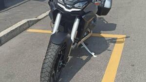 Moto Guzzi Stelvio (2024 - 25) 