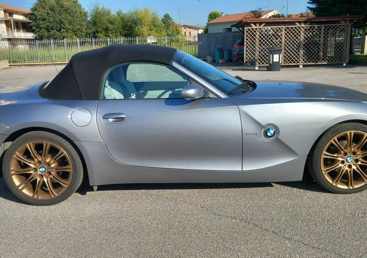 BMW Z4 Cabrio Z4 2.0i cat Roadster (3)