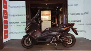 Yamaha T-Max 560 (2020 - 21)  (4)