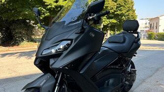Yamaha T-Max 560 (2025) usata