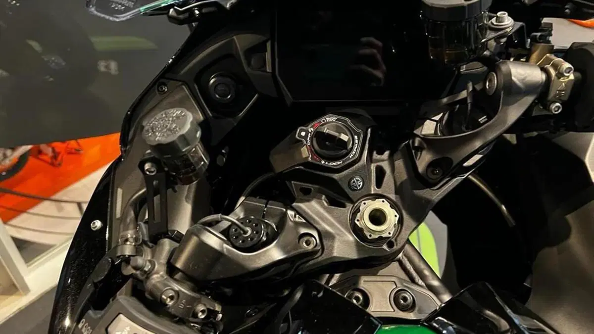Kawasaki Ninja H2 SX SE (2023 - 26)  (5)