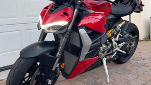 Ducati Streetfighter V2 (2022 - 24) 