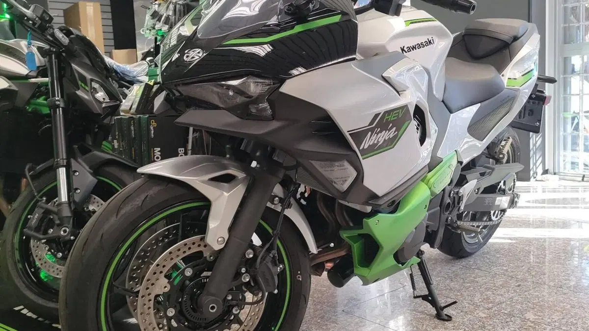 Kawasaki Ninja 7 Hybrid (2024 - 26) 