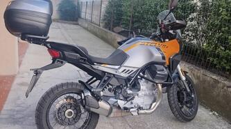 Moto Guzzi Stelvio (2024 - 25)