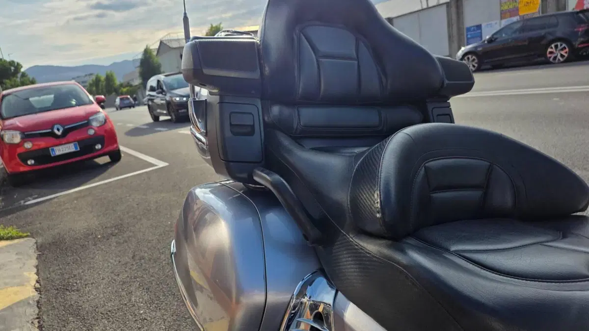 Honda GL 1800 Gold Wing (2007 - 11)  (17)