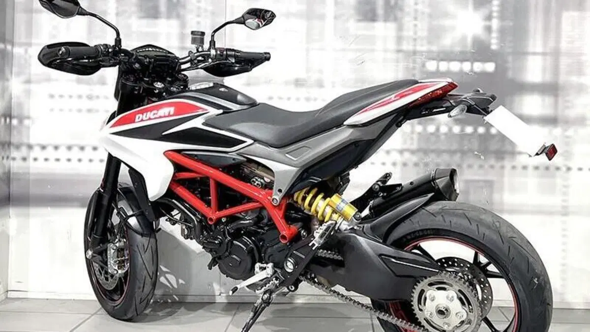 Ducati Hypermotard 821 SP (2013 - 15)  (2)