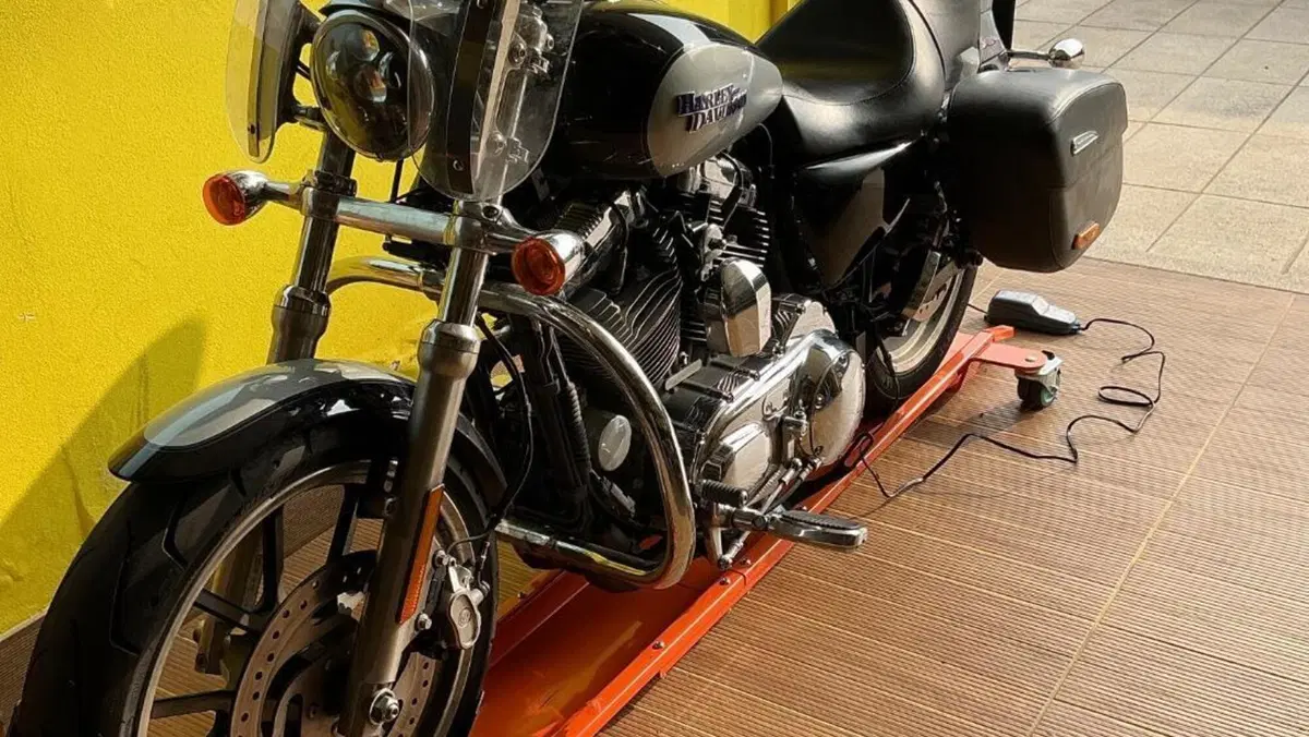 Harley-Davidson 1200T SuperLow (2017 - 20) - XL1200T  (4)