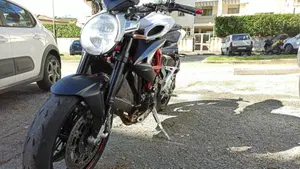MV Agusta Brutale 800 RR (2017 - 20)  (4)