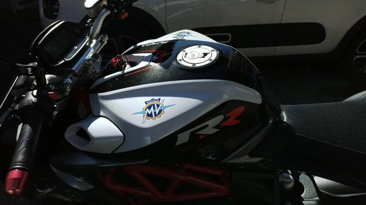 MV Agusta Brutale 800 RR (2017 - 20)  (5)