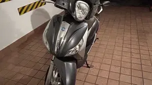 Piaggio Medley 125 ABS (2016 - 19)  (2)