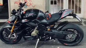 Ducati Streetfighter V4 S (2023 - 24)  (2)