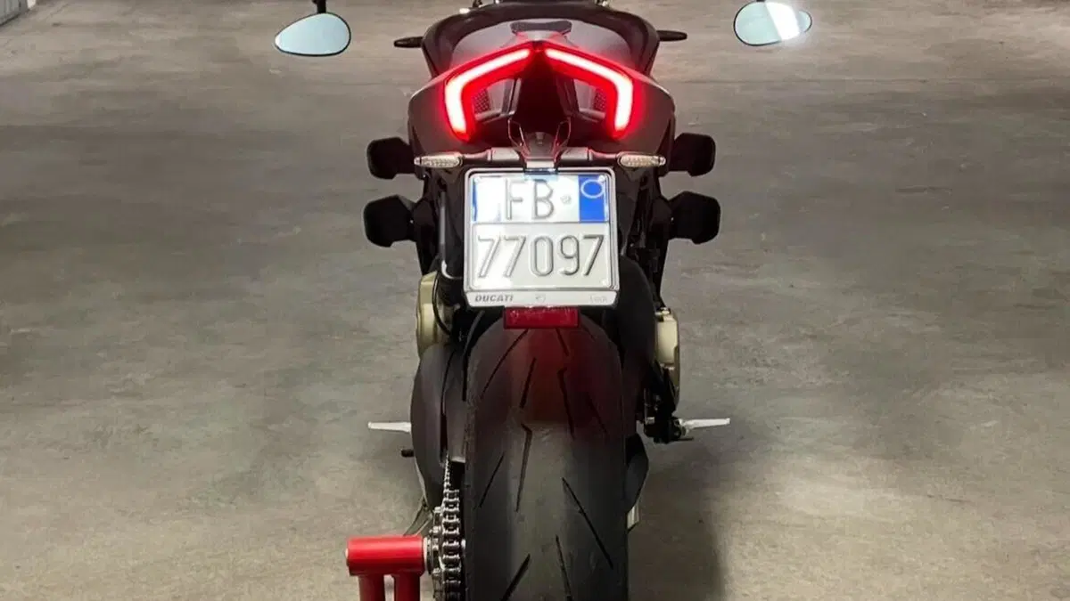 Ducati Streetfighter V4 S (2023 - 24)  (17)