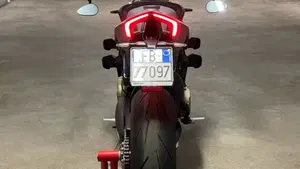 Ducati Streetfighter V4 S (2023 - 24)  (17)