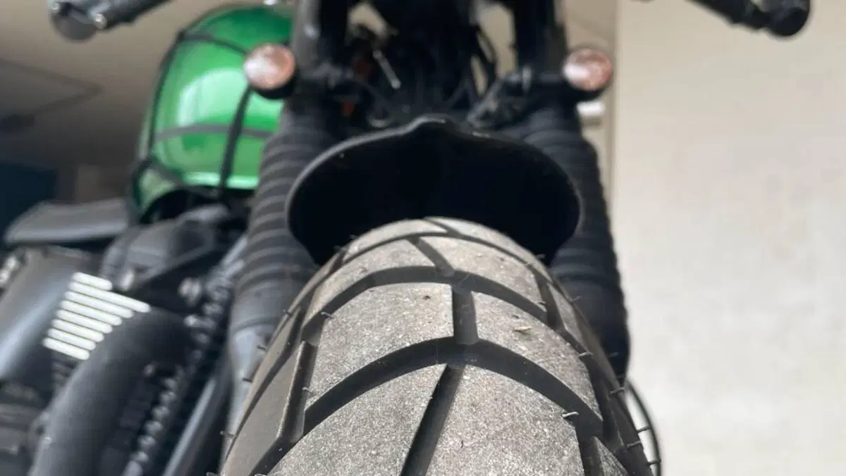 Triumph Scrambler (2006 - 17)  (3)