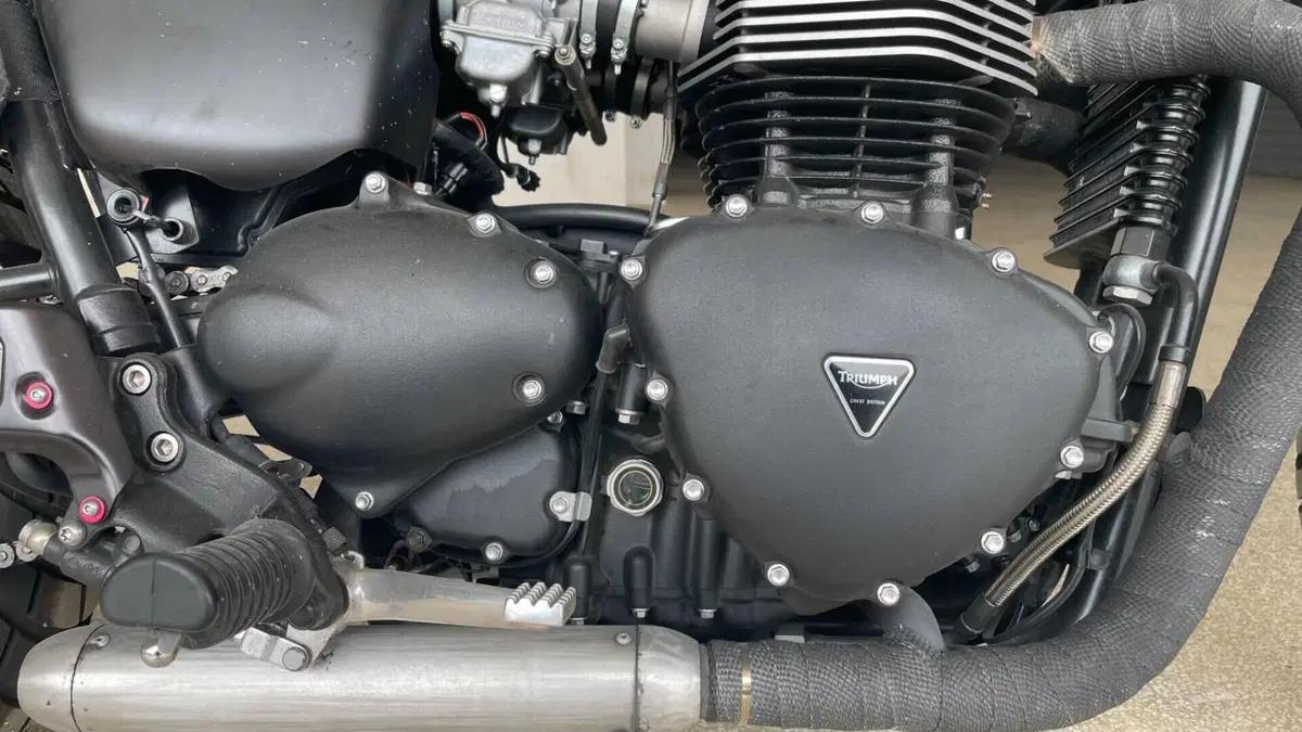 Triumph Scrambler (2006 - 17)  (4)