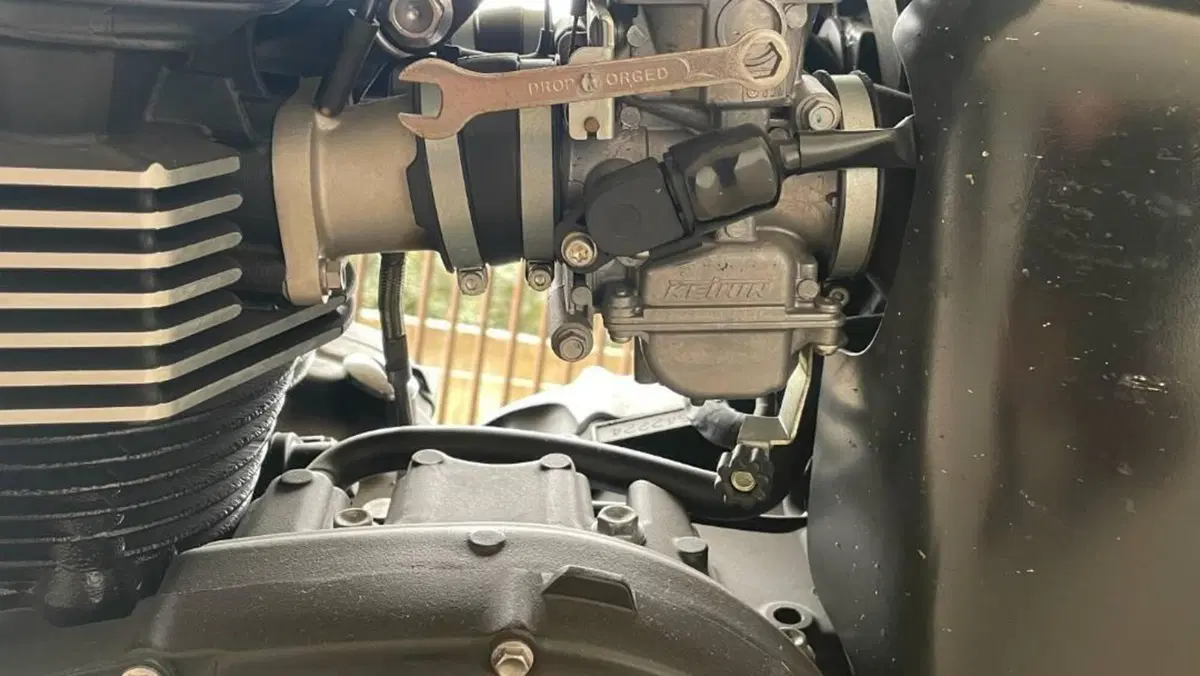 Triumph Scrambler (2006 - 17)  (6)