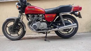 Suzuki GS 550 E (1980 - 97)  (3)