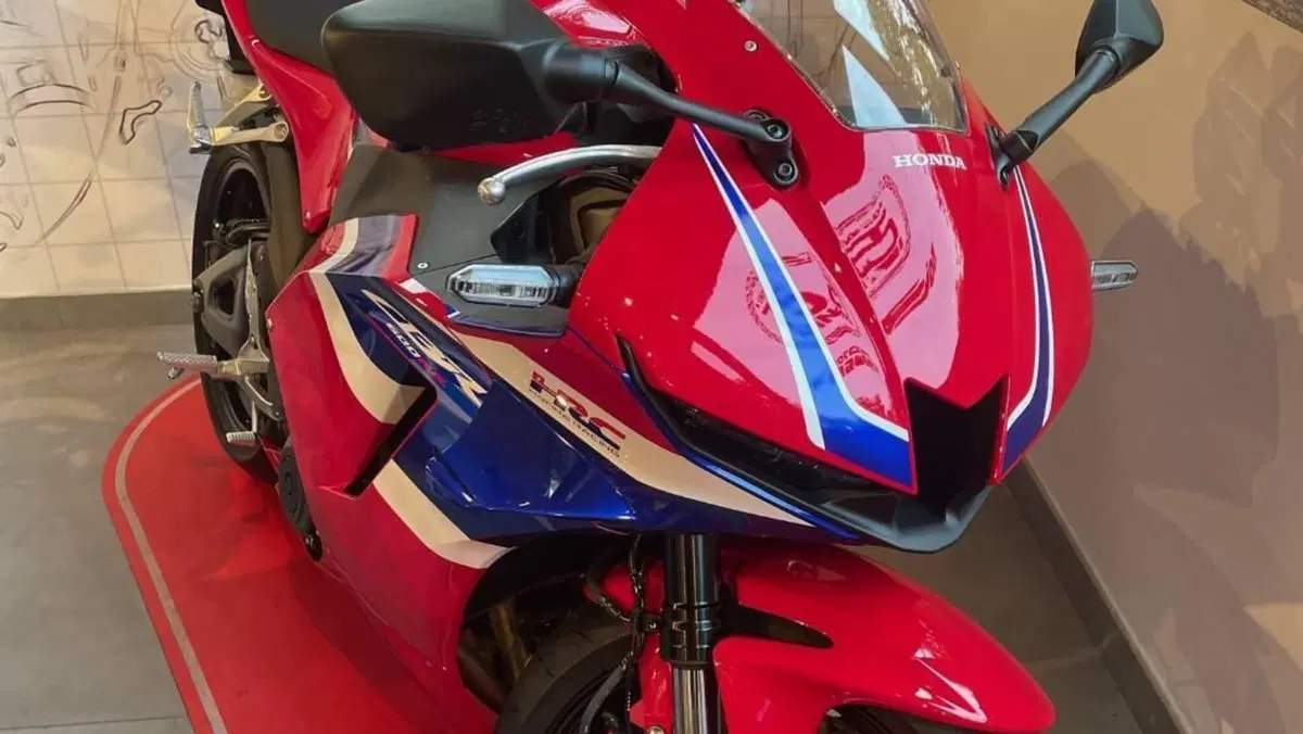 Honda CBR 600 RR (2024 - 26)  (2)