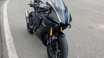 Yamaha YZF R1 (2017 - 19) usata