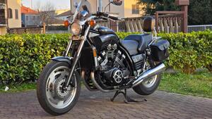 Yamaha V-Max 1200 