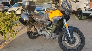 Moto Guzzi Stelvio (2024 - 25)