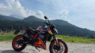 KTM 890 Duke R (2020) usata