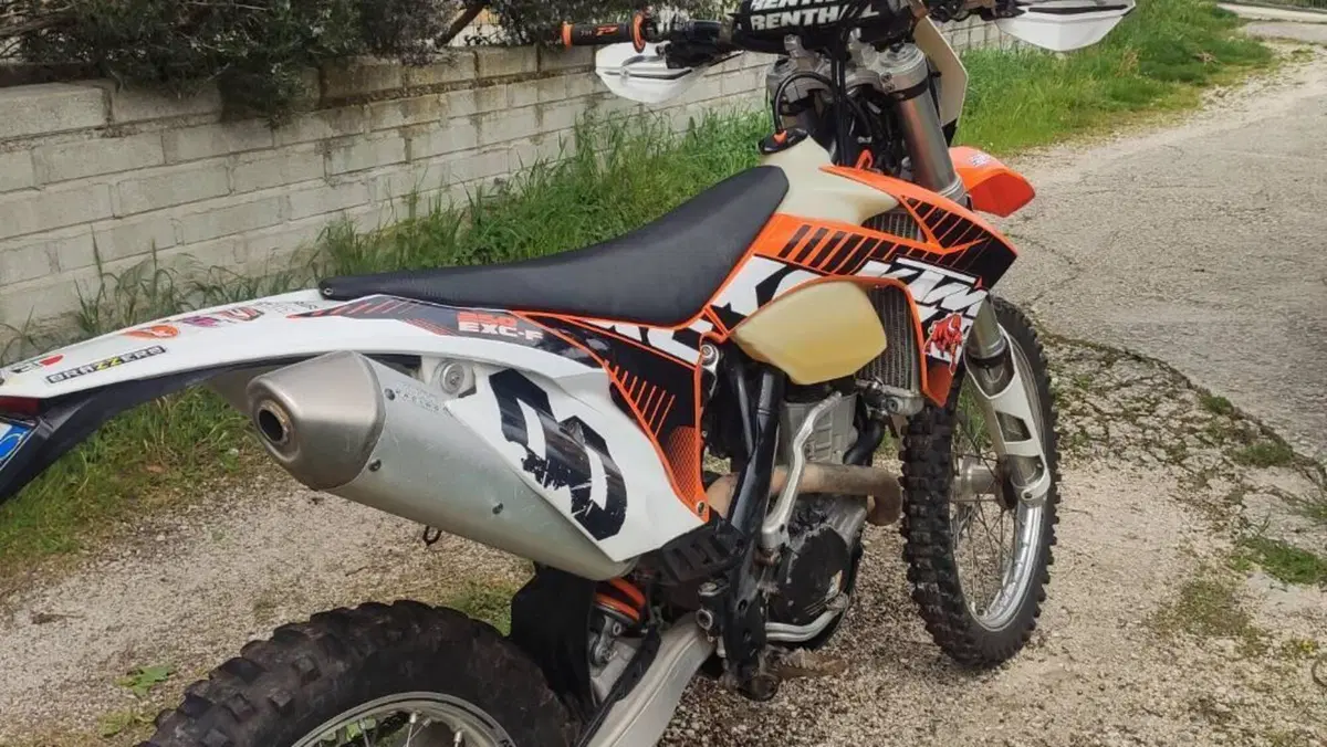 KTM 250 EXC-F (2012)  (4)