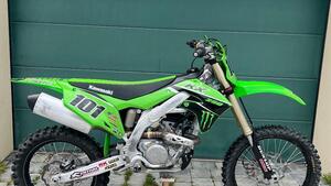 Kawasaki KX 250 F (2023) 