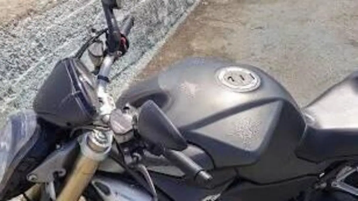 MV Agusta Brutale 750 S (2002 - 06)  (6)