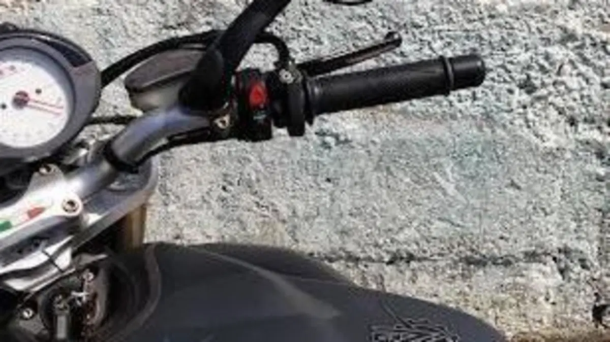 MV Agusta Brutale 750 S (2002 - 06)  (12)