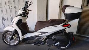 Piaggio Beverly 400 ABS-ASR (2021 - 24) 
