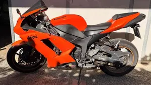 Kawasaki Ninja 600 ZX-6R (2007 - 08)  (2)
