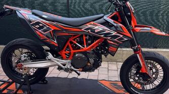 KTM 690 SMC R (2021 - 22) usata