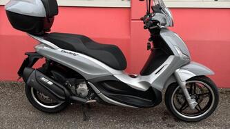 Piaggio Beverly 350 Tourer (2020) usata