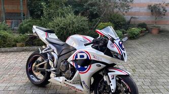 Honda CBR 600 RR (2007 - 08) usata