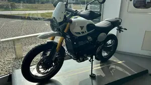 Triumph Scrambler 400 XC (2025 - 26)  (5)