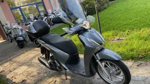 Honda SH 150i ABS (2013 - 16)  (4)