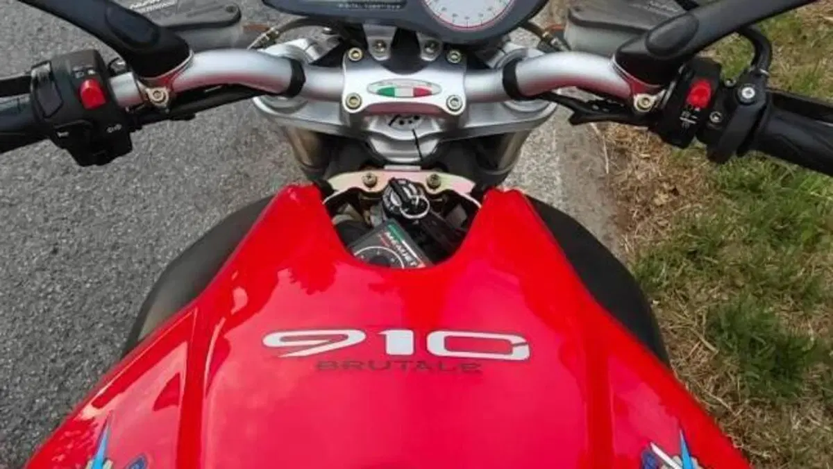 MV Agusta Brutale 910 S (2005 - 11)  (6)