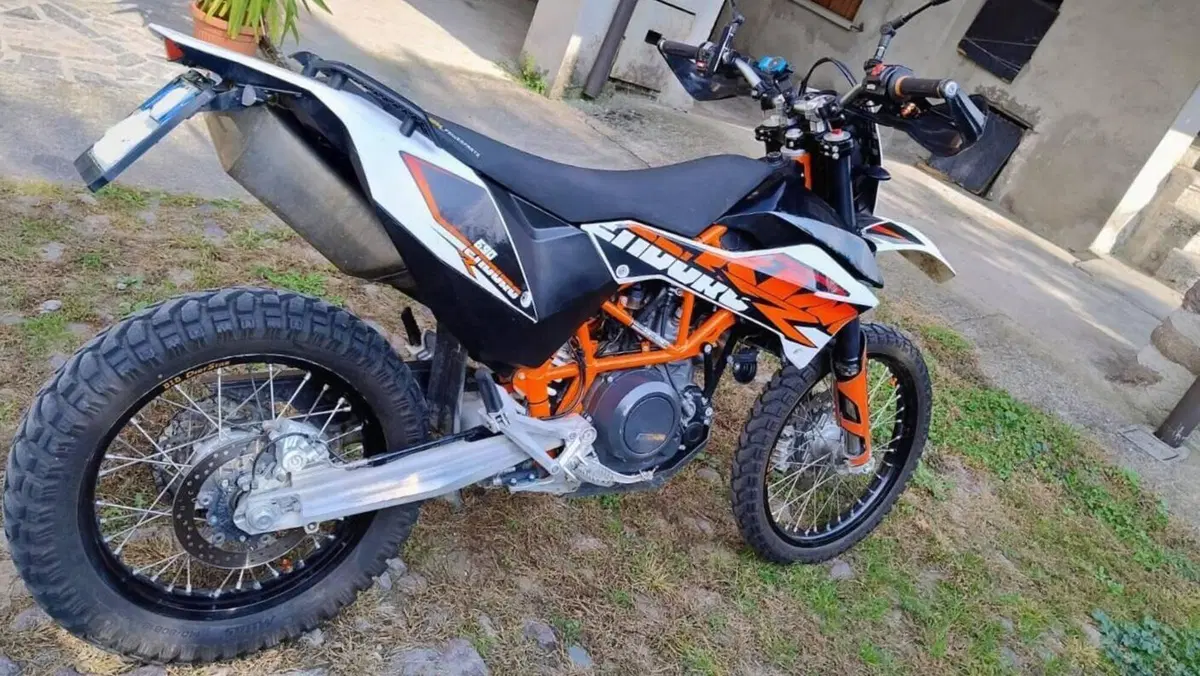 KTM 690 Enduro R (2012 - 17)  (2)