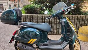 Vespa GTS 300 Super Racing Sixties Hpe (2021 - 22) 