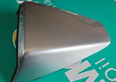 Unghia coprisella VFR 800 grigio Honda - Annuncio 9853077