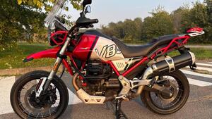 Moto Guzzi V85 TT Travel (2021 - 23)