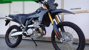 Suzuki DR-Z4S (2025)